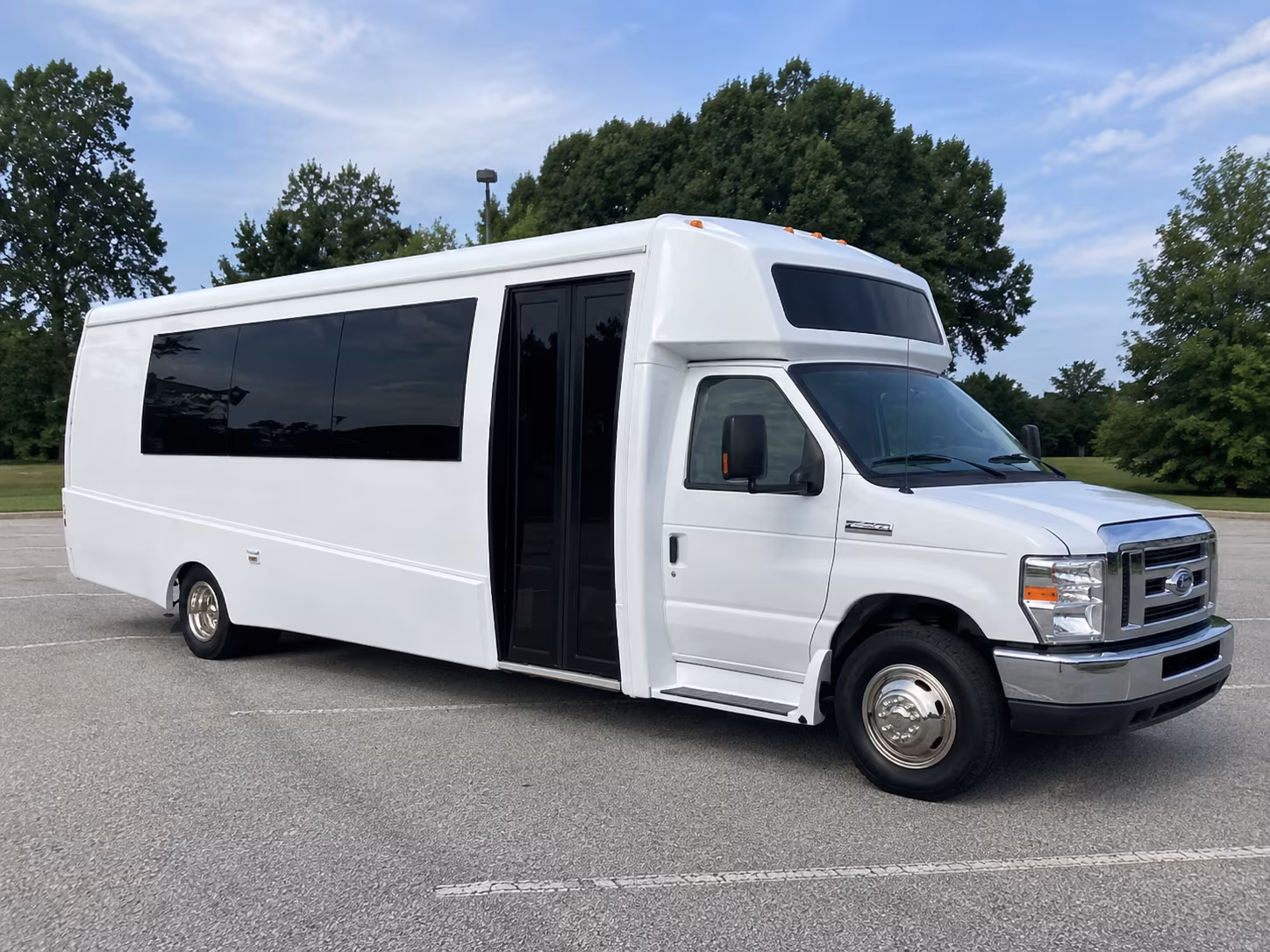 bloomfield 18 passenger party bus