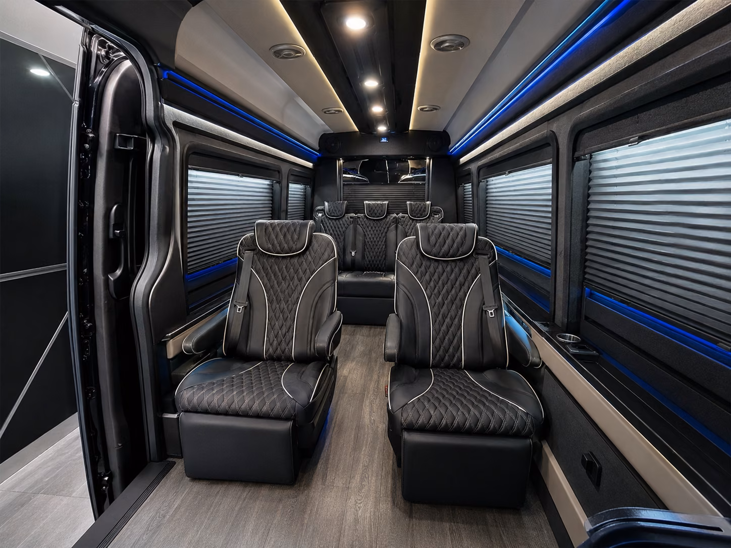whatever the airline there s a bus in the network ready for your bloomfield group